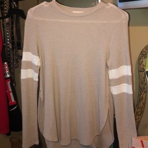 Stevie Hender long sleeve sweater tee!